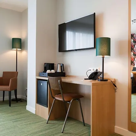Western Hotel 4*