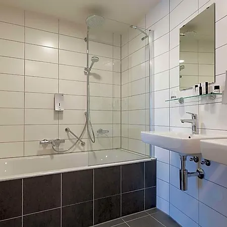 Western - Amsterdam 4*