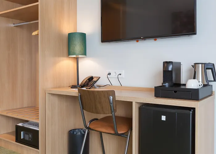 Western - Amsterdam 4*